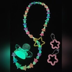 Kawaii Kandi Kids Drop Star Glow Necklace Earring Binky 4 Pc Set